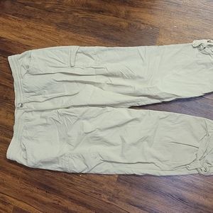 Columbia woman capri pants xl